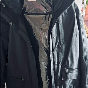 Women’s Black Columbia Hooded Jacket New tried On But Never Worn